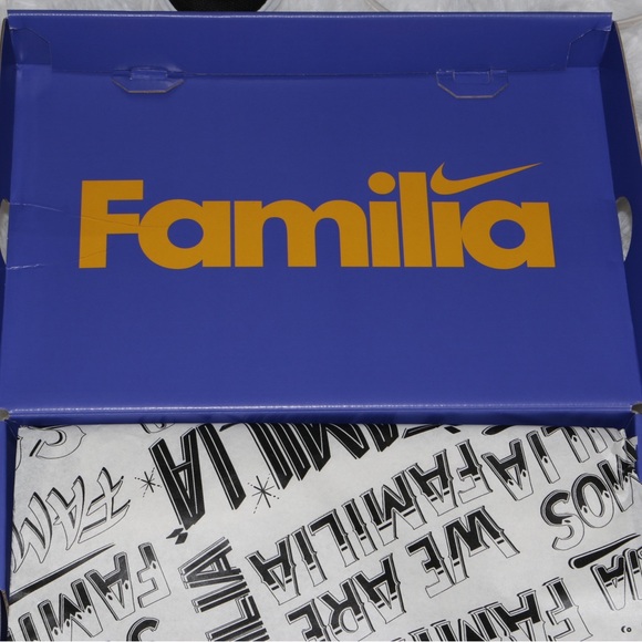 Nike Air Force 1 Low 'La Familia’ Red SP DV5153-600 Mens Size 11 Women’s 12.5 - Picture 12 of 16